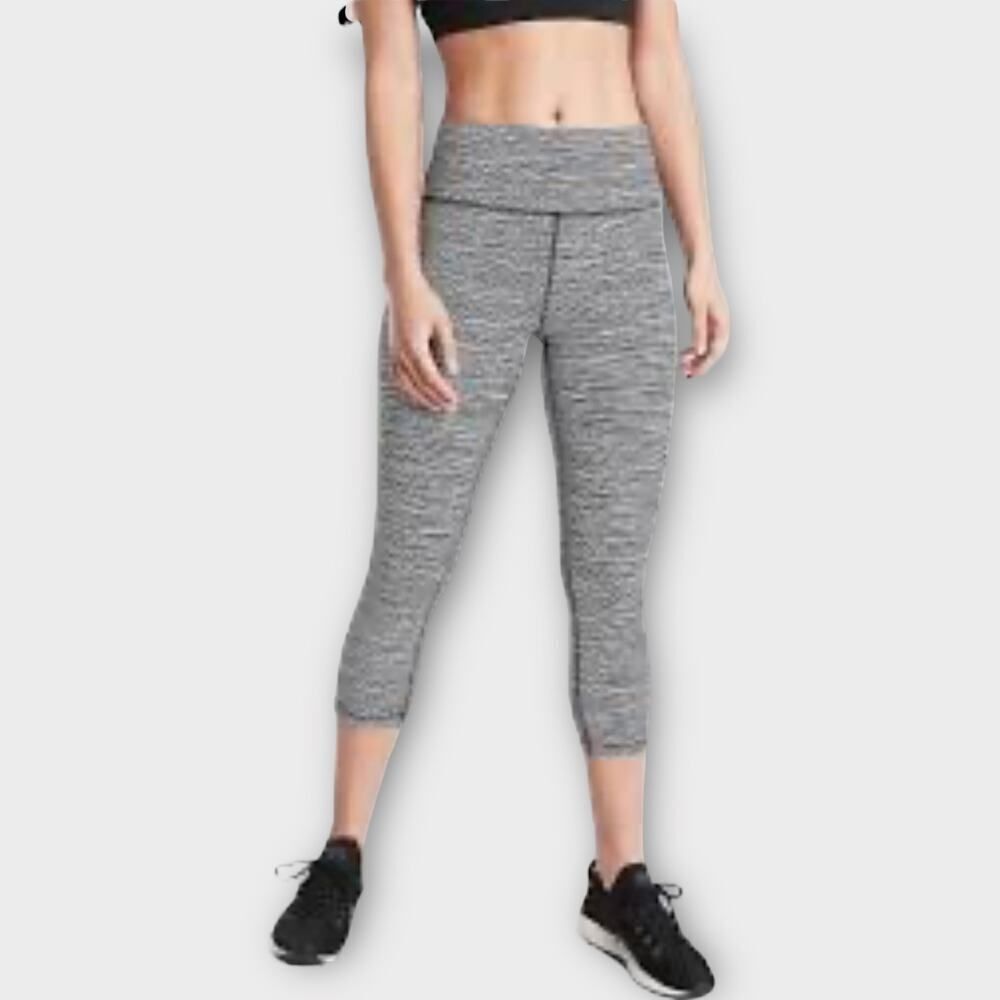 Athleta Ultimate Linear Lines Capri Leggings Women's XS Black White Pockets